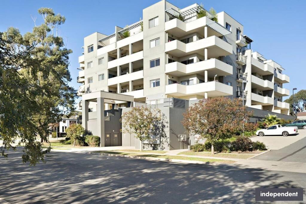 Апартаменты Qbn Cracker: 2Br, 2Ba, 2 Secure B/ Ment Car Parks Куинбиан Экстерьер фото